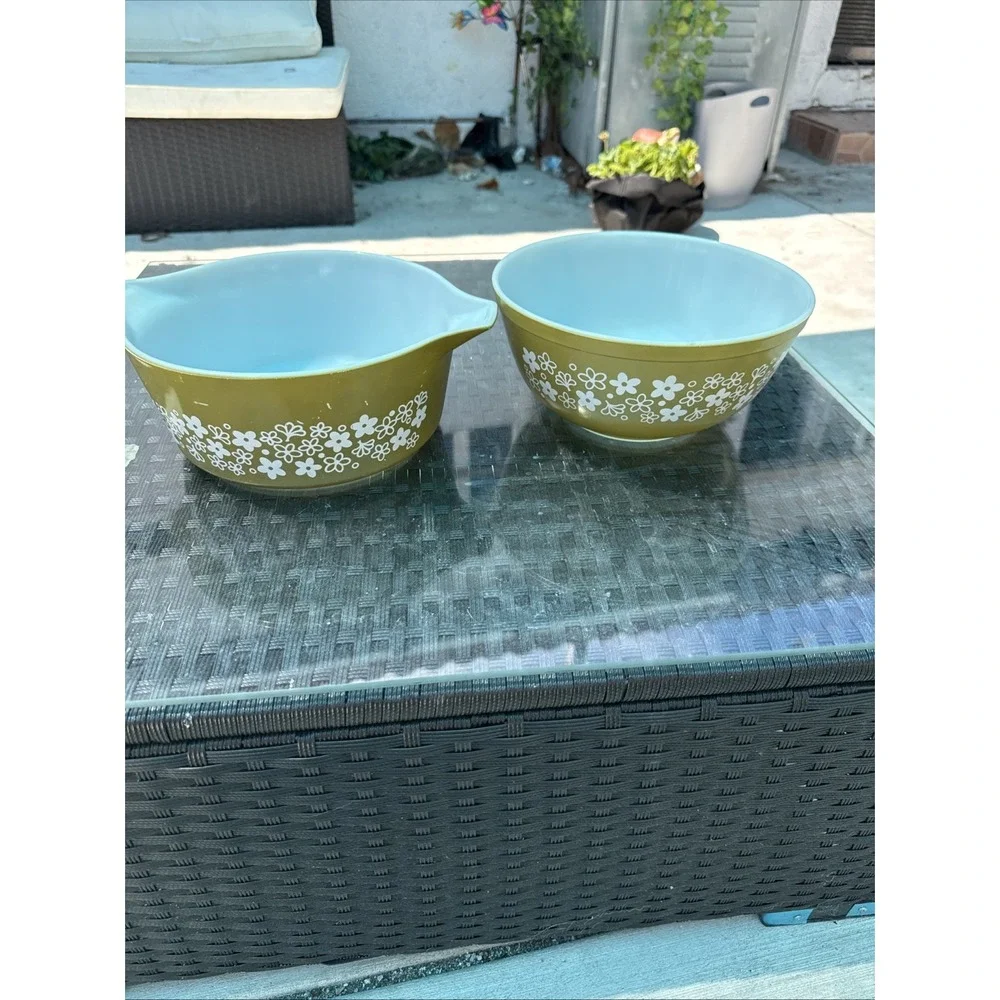 Pyrex Spring Blossom Avocado Green Daisy Cinderella Mixing Bowls Set Of 2